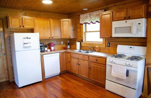 Cabin Otisco Lake Views Fire Pit & Pool Table - Foto 14