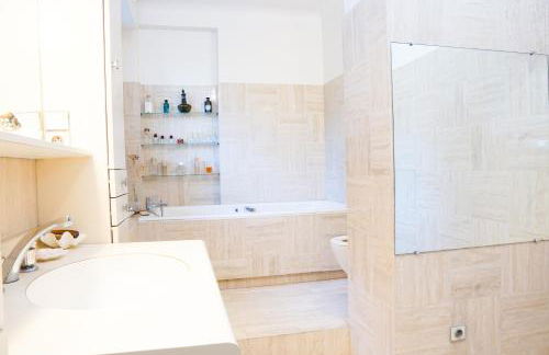 EXIGEHOME-Bel appartement 3 chambres grands volumes - Foto 16