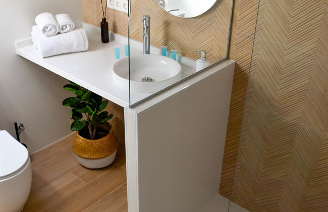 Atico Trinidad 1bedr - Photo 20