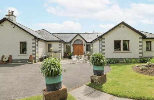 Torview House - Photo 1