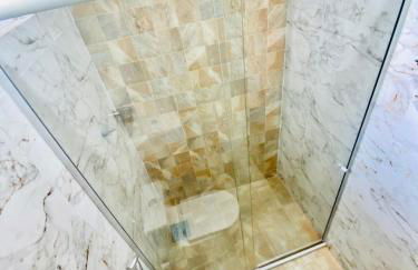 Flat 3 com cama queen e ar-condicionado, perto do Parque da cidade - Foto 5