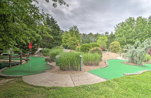 Single-Story Fairfield Bay Condo with Deck! - Foto 30