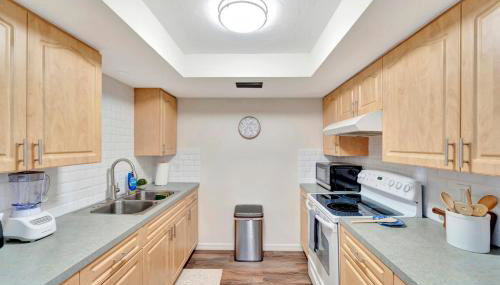 2 Kitchens, Pool, Ping Pong, Corn Hole, BBQ - Foto 5