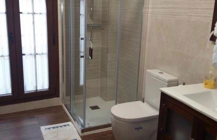 La plazuela Navaluenga - Photo 16