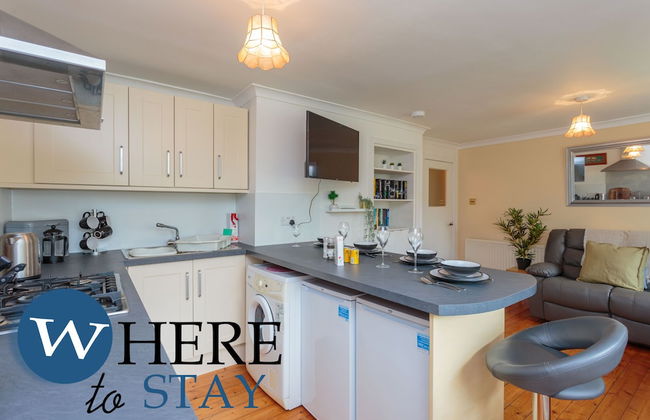 Lovely Apartment by the Hillwood Park-free Parking - Foto 18