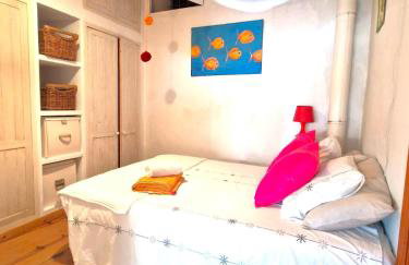 The Alicante Old Town artist workshop, Impressive rooftop, terrace with amazing city views and sea views, BBQ, Air conditioner, Wifi - Foto 32