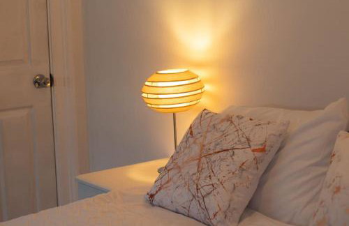 Private Parking, Urban Comfort & City Haven - Foto 19