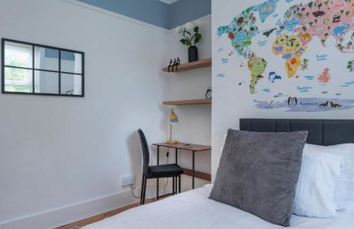 Whole House Sleeps 6 Garden Workspace Waterloo in 20 mins - Foto 24