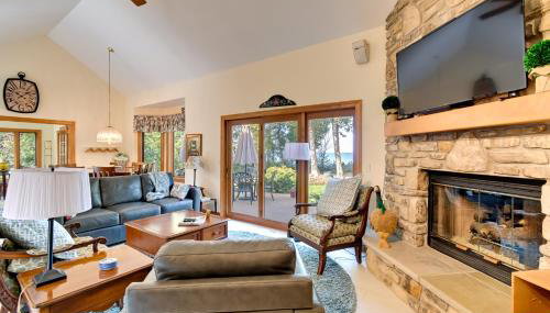 Sturgeon Bay Hideaway with Direct Water Access! - Foto 3