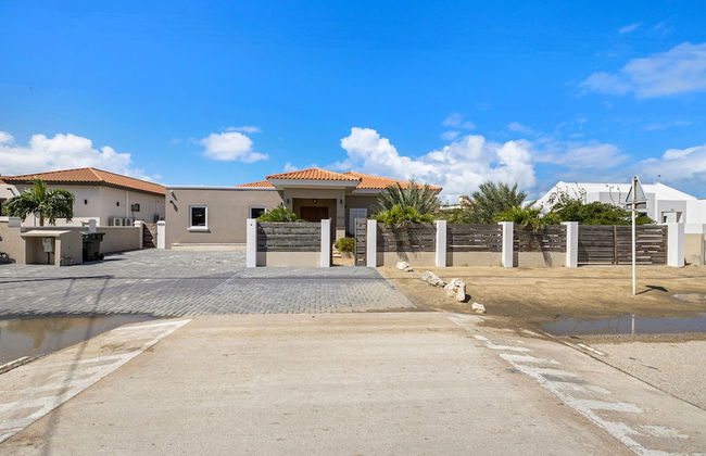 Amazing 4BR 3BA Villa Palm Beach w NEW Pool - Foto 34