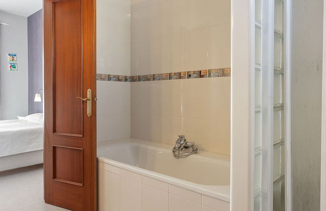 Detached Villa With a Large Private Swimming Pool - Foto 21