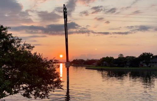 Linda's Lake House Waterfront Home on Lake Conroe - Foto 2