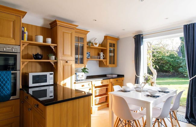 Quaint Coastal Cottage - 5 Mins From Beach - Foto 41