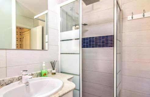 Stunning Home In A Peroxa With Wifi - Foto 19