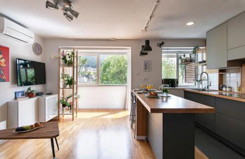 The Base - Bright 2BR, Near Old Town, Walk to Beach - Foto 28