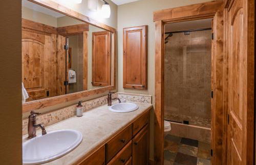 5th Floor 2BD 2BA Condo with Magnificent Views - Foto 21