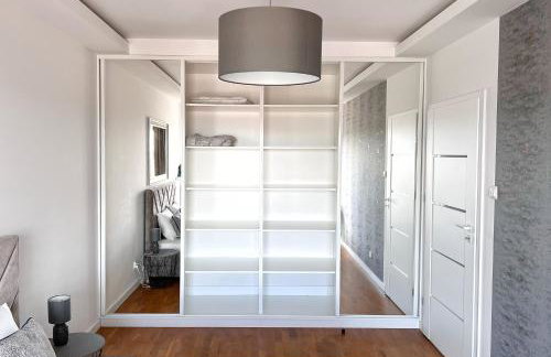 Capital Towers - Apartament Red z widokiem na panoramę miasta i rzekę - Foto 5