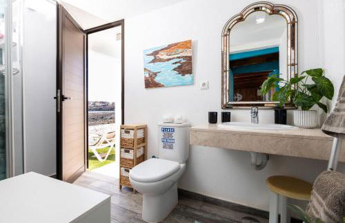 Cabin in front of idyllic majanicho beach - Photo 28