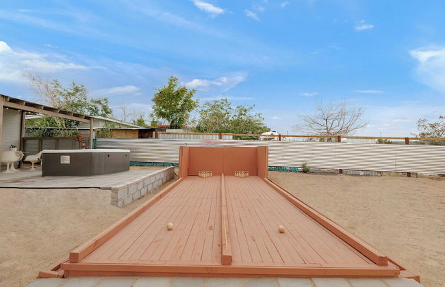 Fable by Avantstay 2 Unique Spaces, w/ Bowling, Hot Tub, Fire Pit, Large Yard - Photo 4