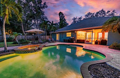 Nautical Escape! Private pool home with a tropical backyard oasis! - Foto 24