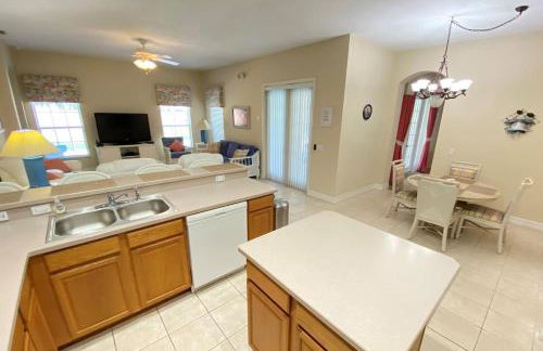 Spacious Family Escape 2 Masters Pool Hot Tub Pool Table & BBQ - 2 Miles Disney - Foto 29