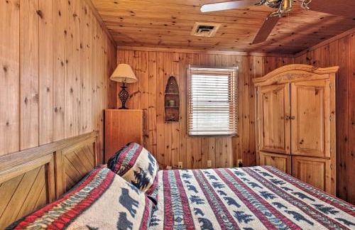 Lakefront Escape with Fishing Pier and Snowmobiling! - Foto 35