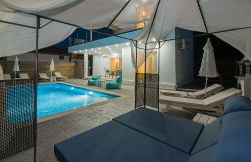 Maridenia Villa - Family Escape with Private Pool, by ZanteWize - Foto 33