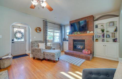 Charming Getaway, Walk to Windsor Lake and Downtown! - Foto 2