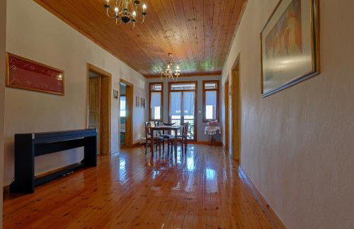 VILLA PEPONI Spacious Traditional Villa with Garden - BBQ & Private Parking - Photo 16