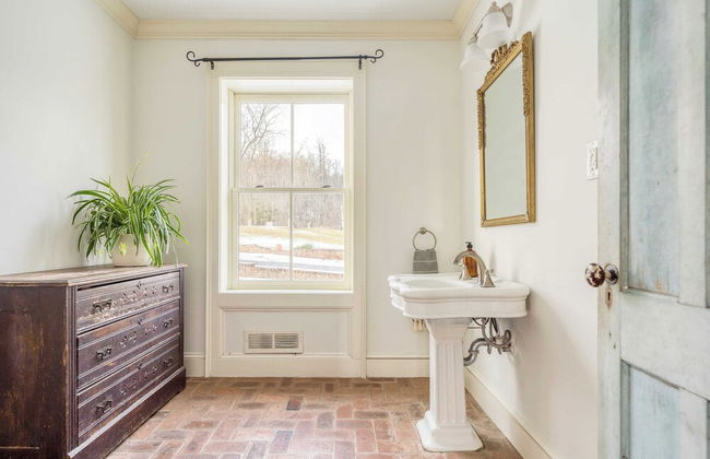 River House by Avantstay Historic & Secluded Estate on the Hudson River w/ Pool Sleeps 24! - Foto 47