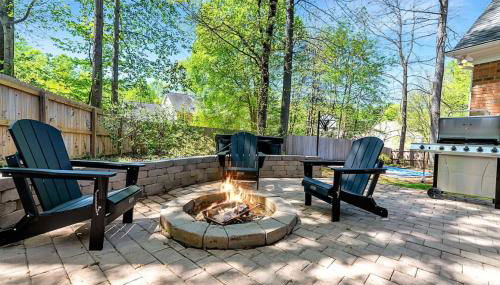 The Greensboro Manor HotTub FirePit Basketball 15 Min To Sedgefield CC - Photo 3