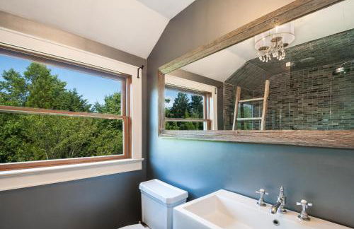 4BR 3BA Hot Tub Media room Weekly rates - Foto 10