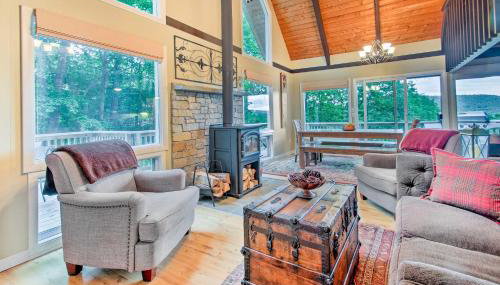 Conway Area Chalet with Mountain Views and Fire Pit! - Foto 1