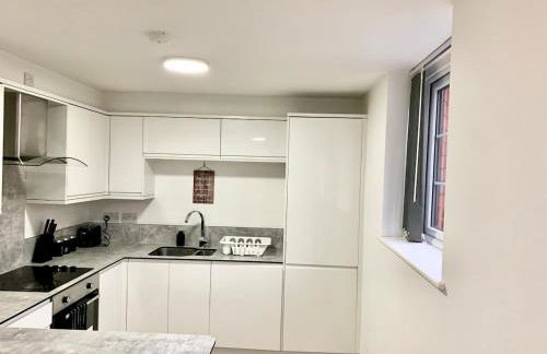 Ibiza Royale -Sleeps 6-Free Parking -Wi-Fi - Foto 48