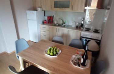 Η Αυλή - Photo 41