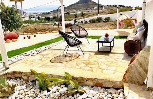 Irini's B & W house with jacuzzi - Photo 32