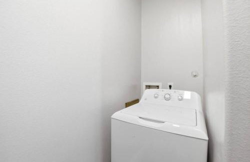 O22B Southwest Houston 1BR King Bed Pet Friendly Fast WiFi - Foto 26