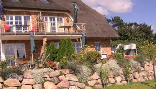 Ferienwohnung-Sonnenkliff-in-Gross-Zicker-Halbinsel-Moenchgut - Foto 1