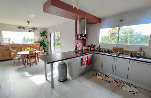 Maison calme, piscine chauffée et jardin plein sud - Foto 12