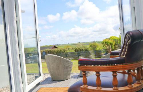 Coastal retreat surrounded by open countryside - Foto 1