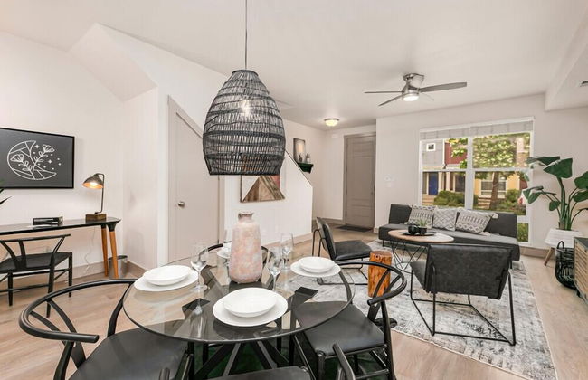 Hip Old Town North Gem! Near Breweries and River! - Foto 25