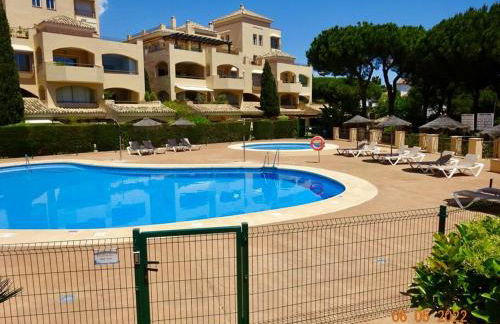 Gorgeous Apartment located in Elviria Marbella - Photo 10