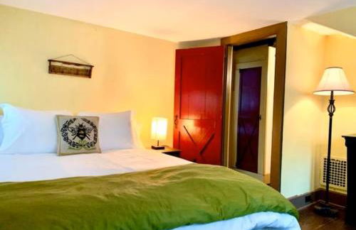 INCREDIBLE Northern Westchester Historic Hideaway - Foto 16