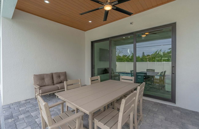 Sparkling new Vanderbilt Beach Luxury Escape - Photo 42