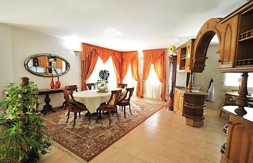 Holiday villa in 10 min from Fuengirola beach with sea views pool BBQ parking WiFi aircon big garden - Photo 3