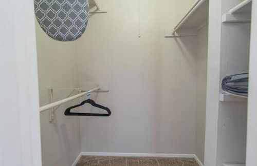 Boulevard Stays Serene 1BR King Suite with Pool Gym & Free Parking 01 - Photo 13