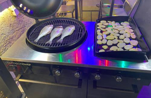 Villa ELi - Luxury Nature Getaway - Strategically located for Beach Exploration - Onsite Power for Electric Vehicle - Foto 53