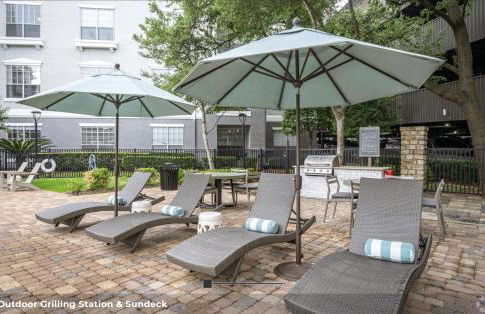 Hidden Gem at Med Center 2BR & 2BA Apartment - Foto 11