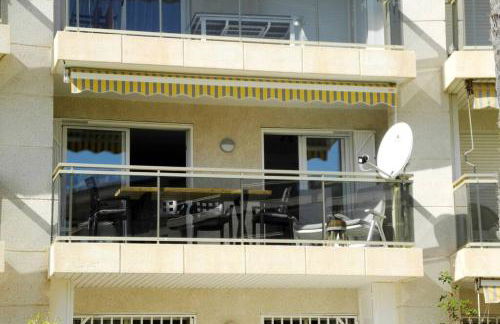 NEW! Modern apartment right on the beach! - Foto 39