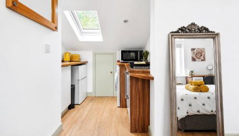 The Isabella Studio by Richmond Park - Photo 2